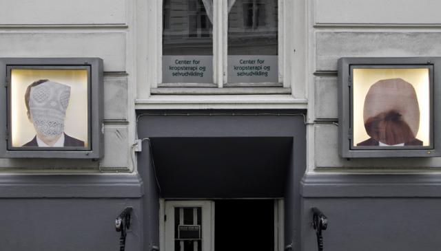 happywithwhatyouhavegallerisignevadcopenhagen2007 31102010222317